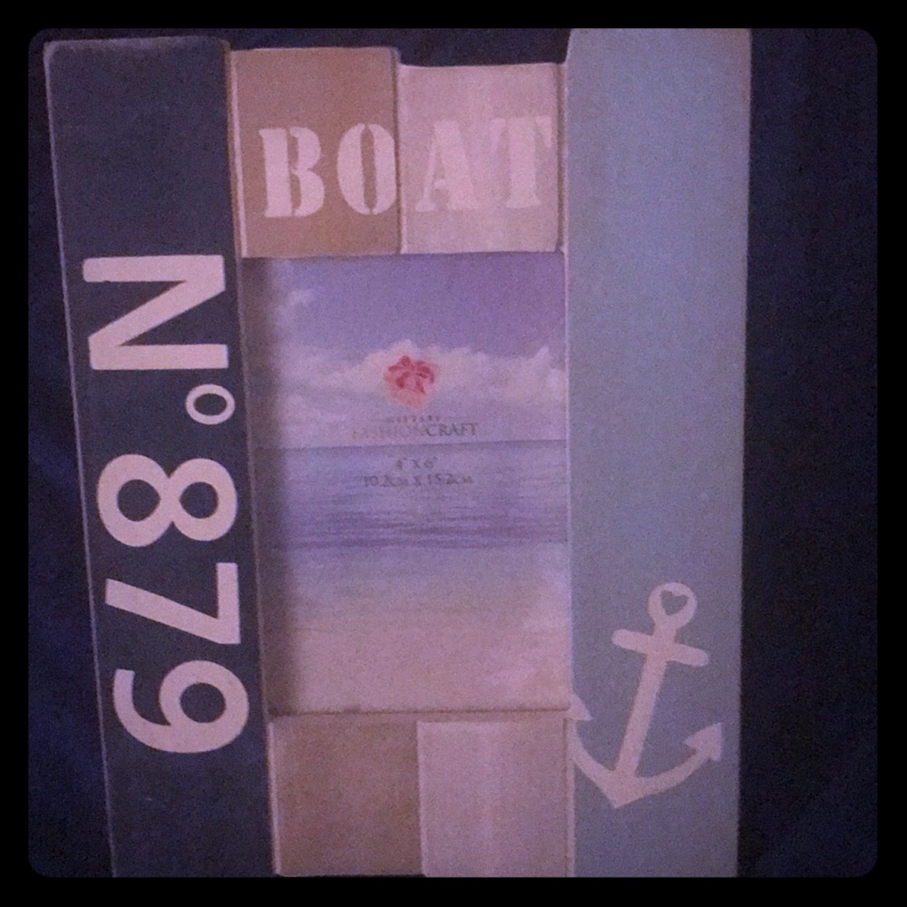 2/$5 Nautical Themed Wooden Picture Frame 2/$5